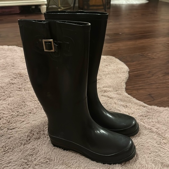 Austin Trading Company Shoes - Austin Trading Company black rain boots tall black rubber boots women’s size 7​